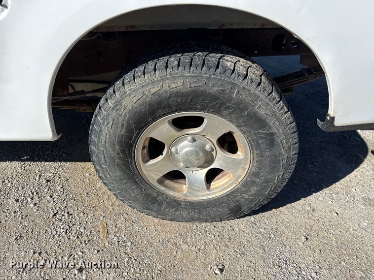 image for item EN0434 2001 Ford F150 Ext. Cab pickup truck