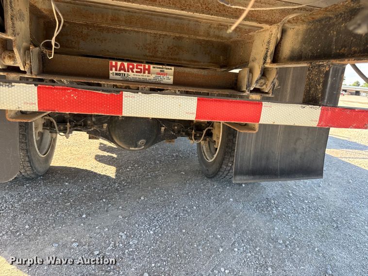 image for item EN0435 2017 Hino 195 dump flatbed truck