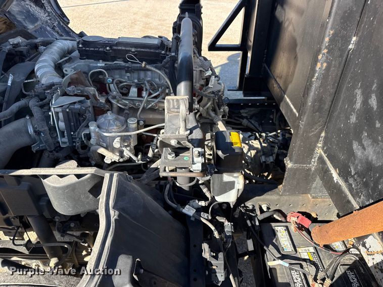 image for item EN0435 2017 Hino 195 dump flatbed truck