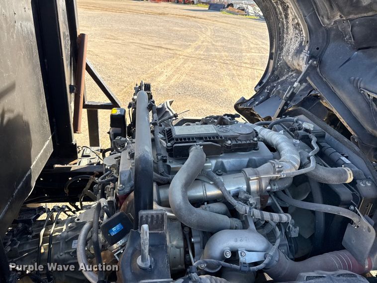 image for item EN0435 2017 Hino 195 dump flatbed truck