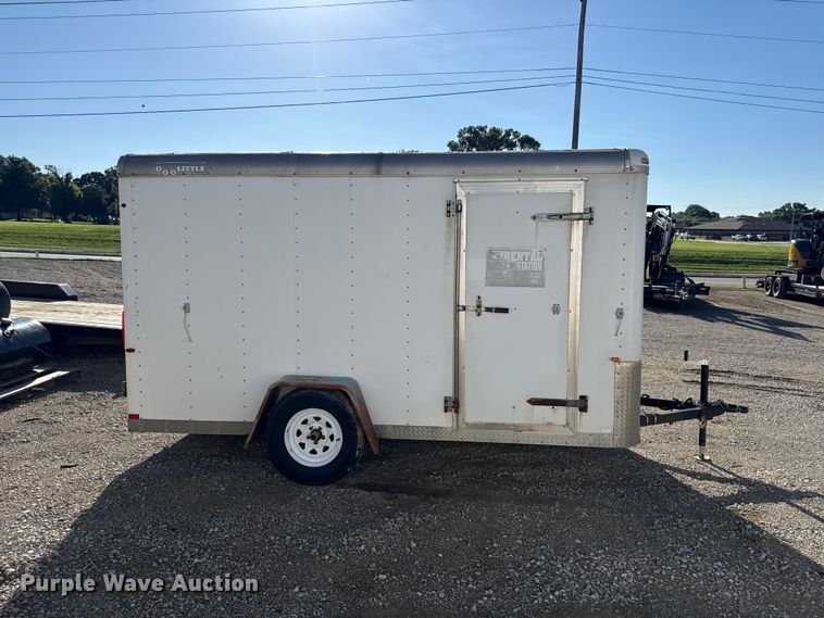 image for item EN0437 2009 Doolittle enclosed cargo trailer