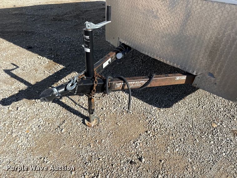 image for item EN0437 2009 Doolittle enclosed cargo trailer
