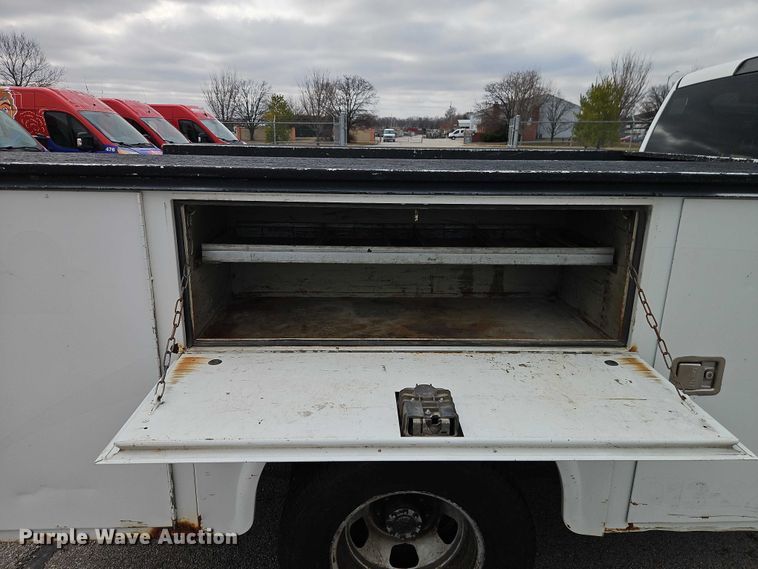 image for item EO7067 2011 Dodge Ram 3500 Crew Cab utility bed pickup truck