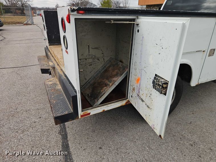 image for item EO7067 2011 Dodge Ram 3500 Crew Cab utility bed pickup truck
