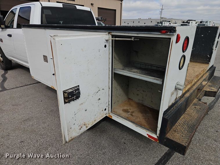 image for item EO7067 2011 Dodge Ram 3500 Crew Cab utility bed pickup truck