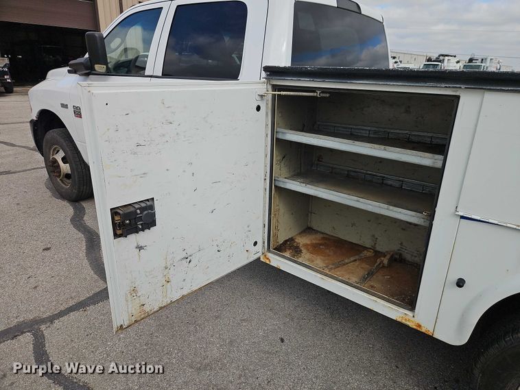 image for item EO7067 2011 Dodge Ram 3500 Crew Cab utility bed pickup truck