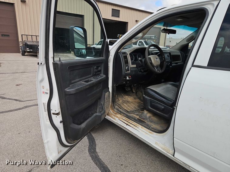 image for item EO7067 2011 Dodge Ram 3500 Crew Cab utility bed pickup truck