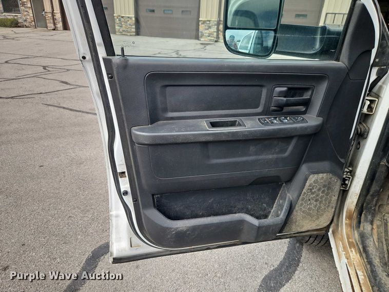 image for item EO7067 2011 Dodge Ram 3500 Crew Cab utility bed pickup truck