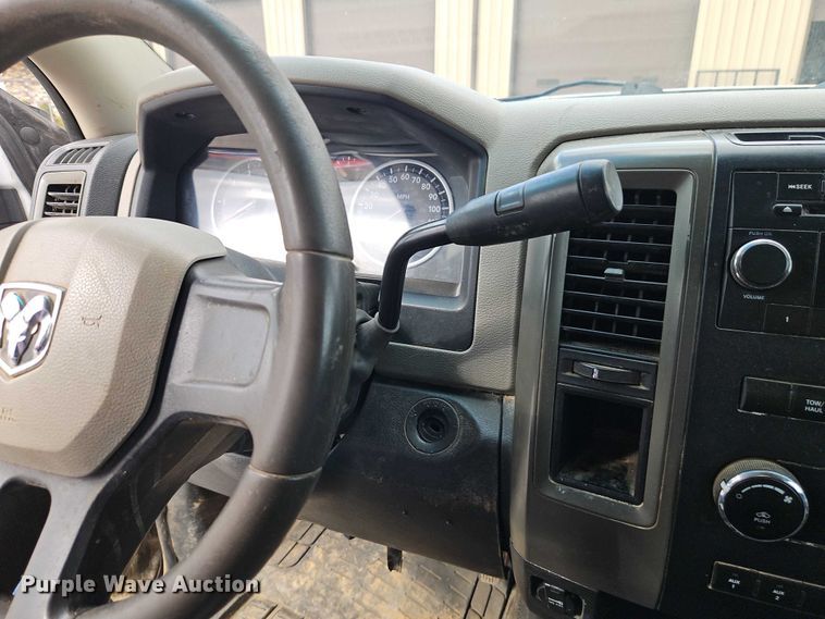 image for item EO7067 2011 Dodge Ram 3500 Crew Cab utility bed pickup truck