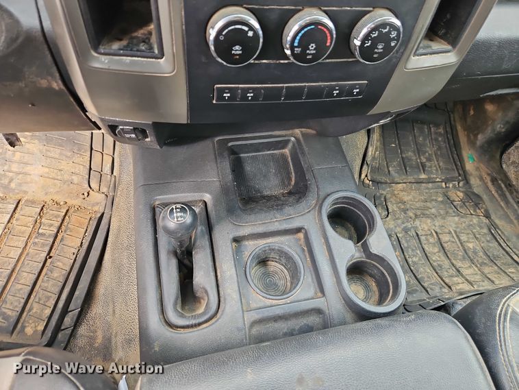 image for item EO7067 2011 Dodge Ram 3500 Crew Cab utility bed pickup truck