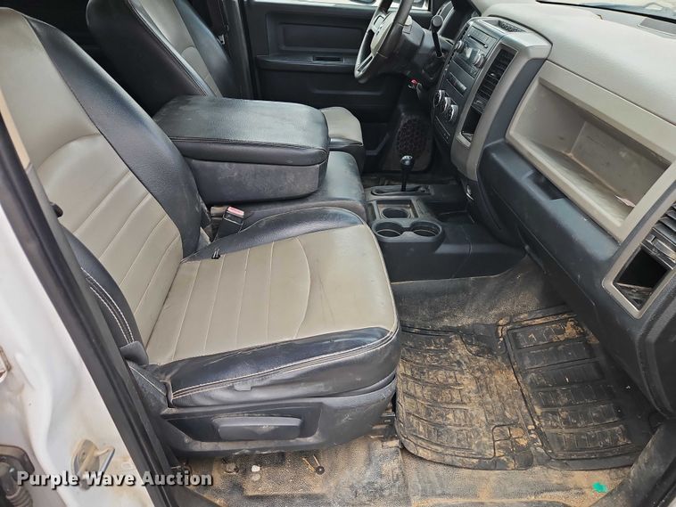 image for item EO7067 2011 Dodge Ram 3500 Crew Cab utility bed pickup truck