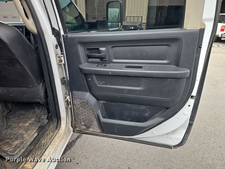 image for item EO7067 2011 Dodge Ram 3500 Crew Cab utility bed pickup truck