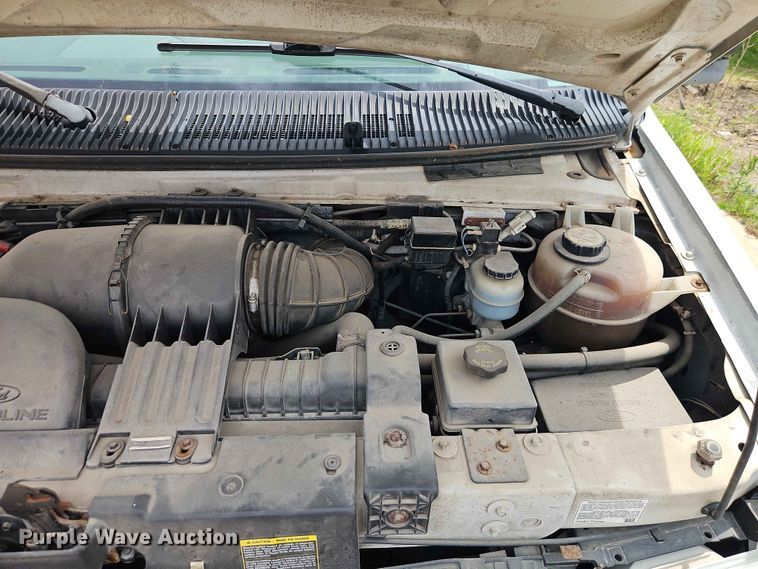 image for item EO7437 2004 Ford E350 shuttle bus