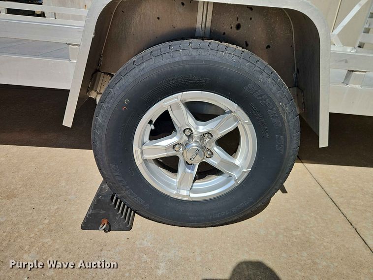 image for item EO8519 2023 Aluma Aluma utility trailer