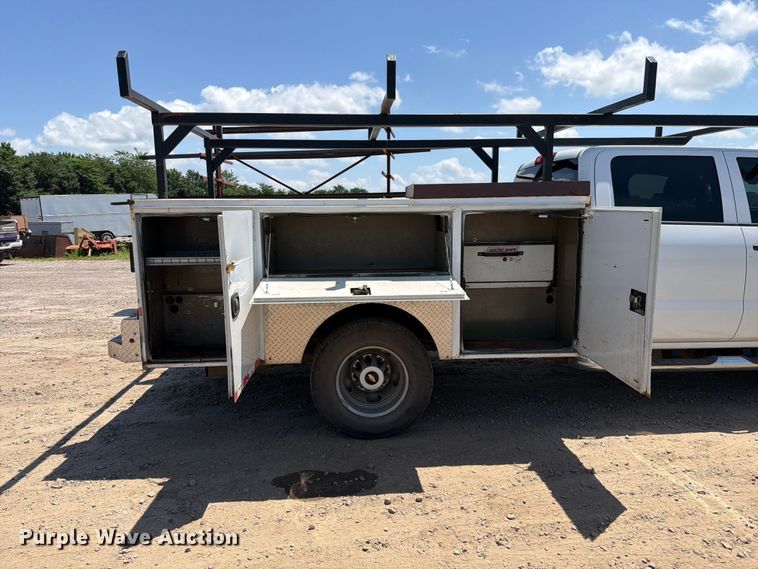 image for item EQ8003 2016 Chevrolet Silverado 3500HD Crew Cab utility bed pickup truck