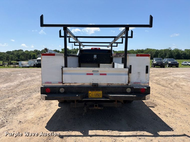 image for item EQ8003 2016 Chevrolet Silverado 3500HD Crew Cab utility bed pickup truck