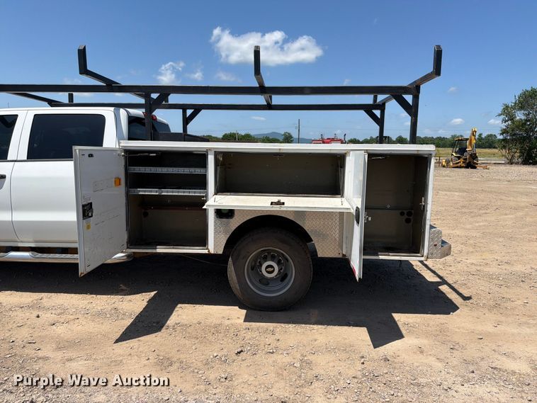 image for item EQ8003 2016 Chevrolet Silverado 3500HD Crew Cab utility bed pickup truck