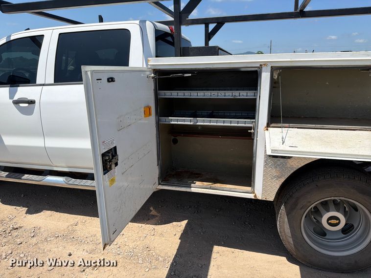 image for item EQ8003 2016 Chevrolet Silverado 3500HD Crew Cab utility bed pickup truck