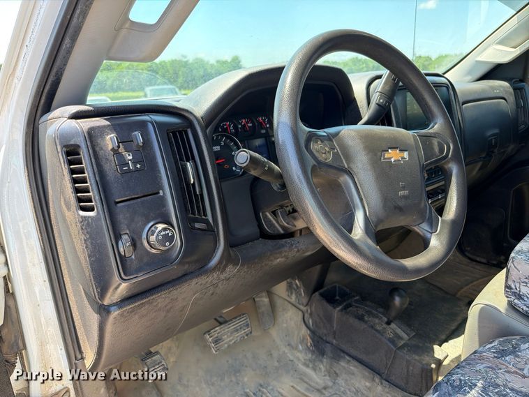 image for item EQ8003 2016 Chevrolet Silverado 3500HD Crew Cab utility bed pickup truck