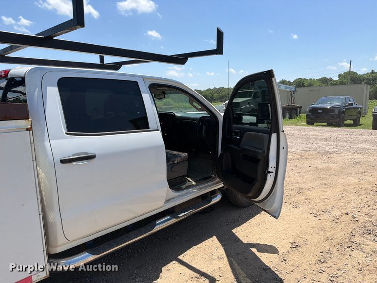 image for item EQ8003 2016 Chevrolet Silverado 3500HD Crew Cab utility bed pickup truck