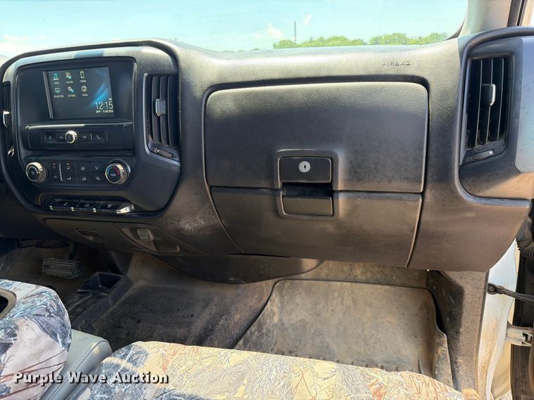 image for item EQ8003 2016 Chevrolet Silverado 3500HD Crew Cab utility bed pickup truck