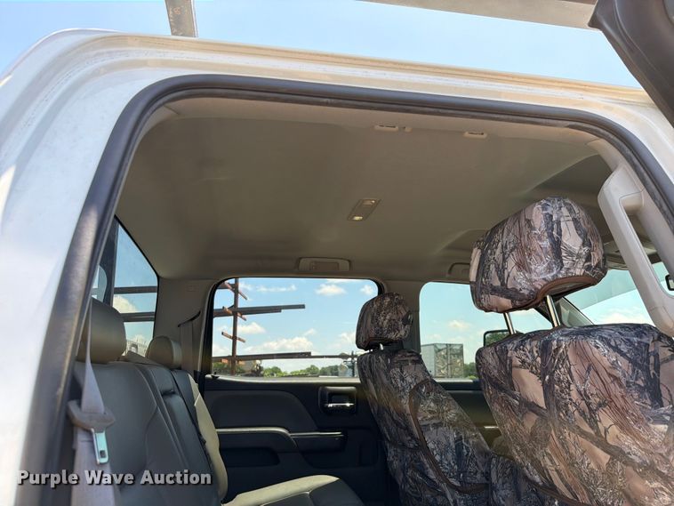 image for item EQ8003 2016 Chevrolet Silverado 3500HD Crew Cab utility bed pickup truck