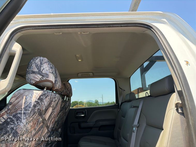 image for item EQ8003 2016 Chevrolet Silverado 3500HD Crew Cab utility bed pickup truck