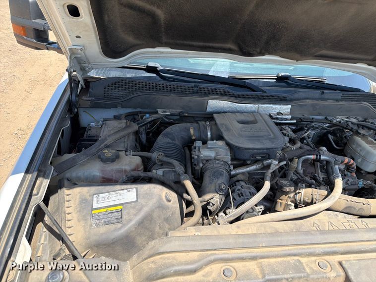 image for item EQ8003 2016 Chevrolet Silverado 3500HD Crew Cab utility bed pickup truck