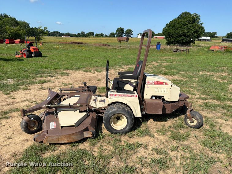 image for item EQ8004 Grasshopper 932 ZTR lawn mower