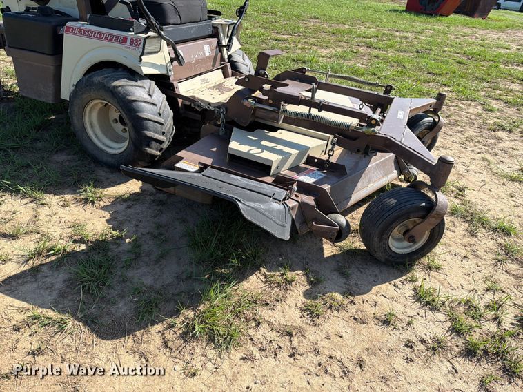 image for item EQ8004 Grasshopper 932 ZTR lawn mower
