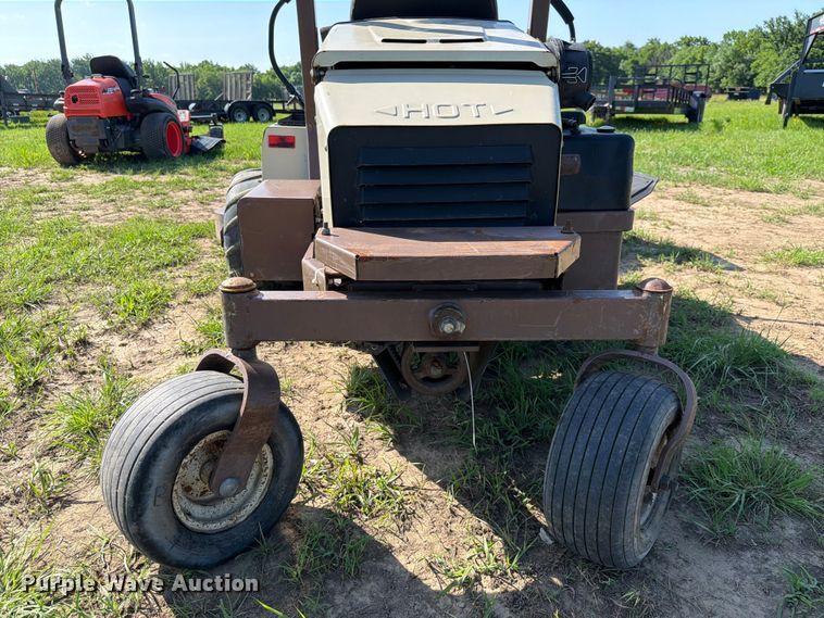 image for item EQ8004 Grasshopper 932 ZTR lawn mower