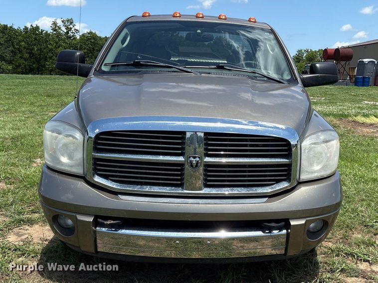 image for item EQ8010 2008 Dodge Ram 3500 Crew Cab pickup truck