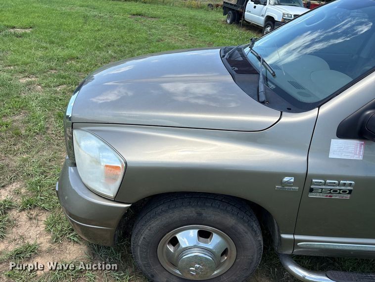 image for item EQ8010 2008 Dodge Ram 3500 Crew Cab pickup truck