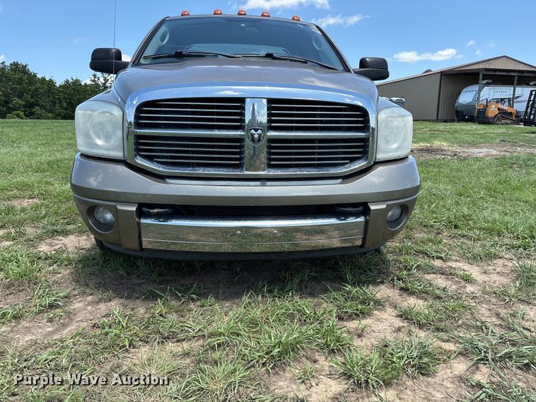 image for item EQ8010 2008 Dodge Ram 3500 Crew Cab pickup truck