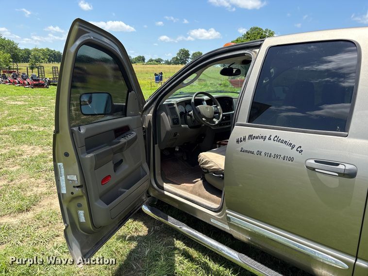 image for item EQ8010 2008 Dodge Ram 3500 Crew Cab pickup truck