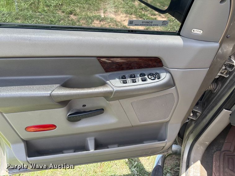 image for item EQ8010 2008 Dodge Ram 3500 Crew Cab pickup truck