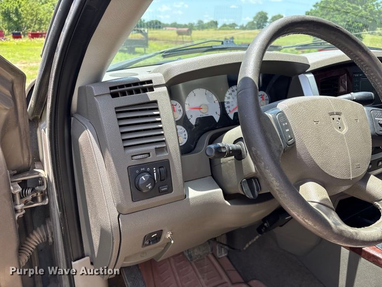image for item EQ8010 2008 Dodge Ram 3500 Crew Cab pickup truck