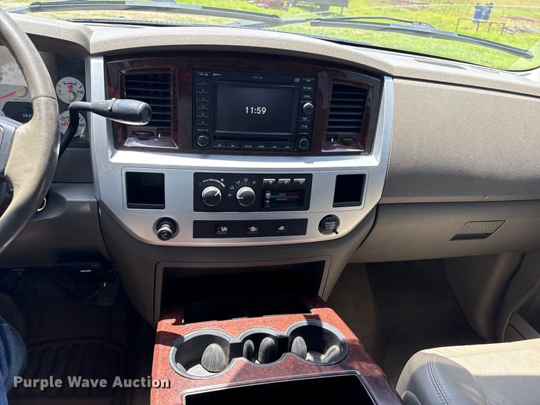 image for item EQ8010 2008 Dodge Ram 3500 Crew Cab pickup truck