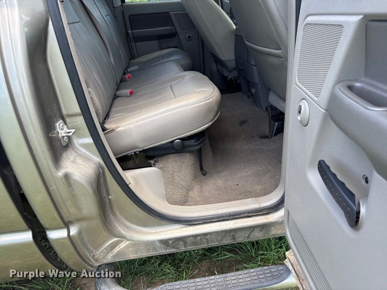 image for item EQ8010 2008 Dodge Ram 3500 Crew Cab pickup truck