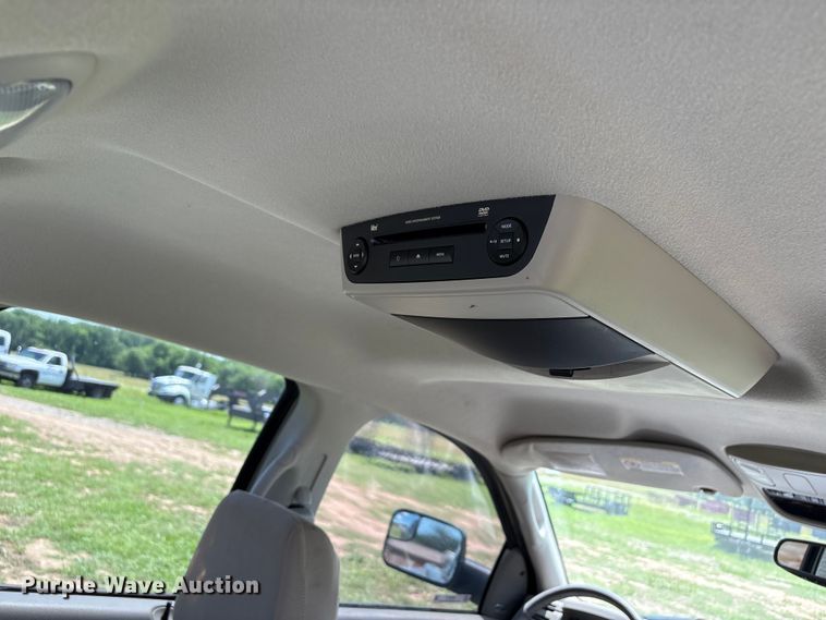 image for item EQ8010 2008 Dodge Ram 3500 Crew Cab pickup truck