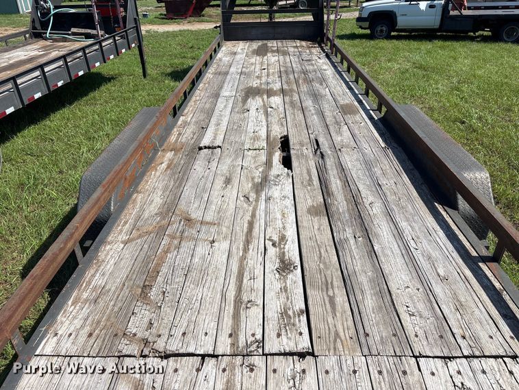 image for item EQ8011 2016 Elite Trailers utility trailer