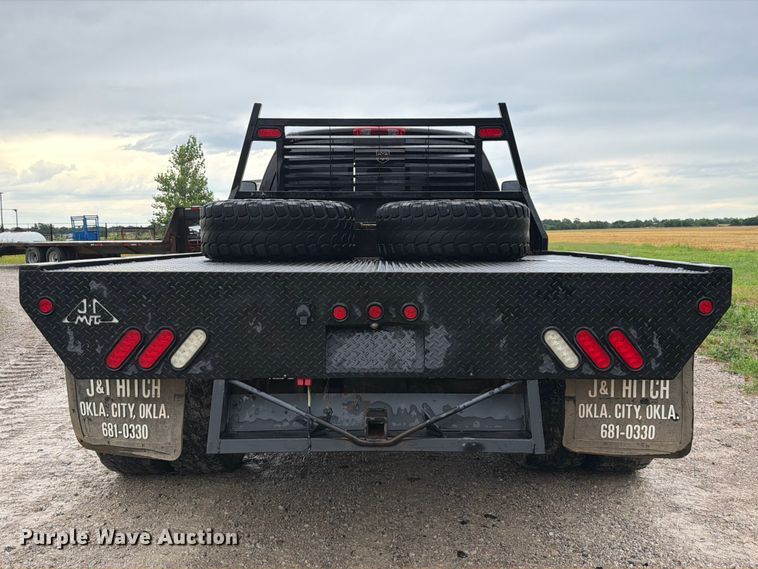 image for item EQ8039 2006 Dodge Ram 3500 Ext. Cab flatbed pickup truck