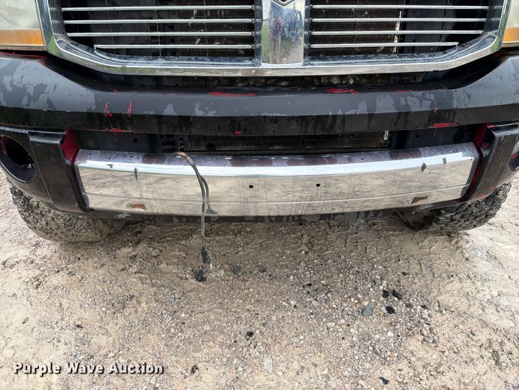 image for item EQ8039 2006 Dodge Ram 3500 Ext. Cab flatbed pickup truck