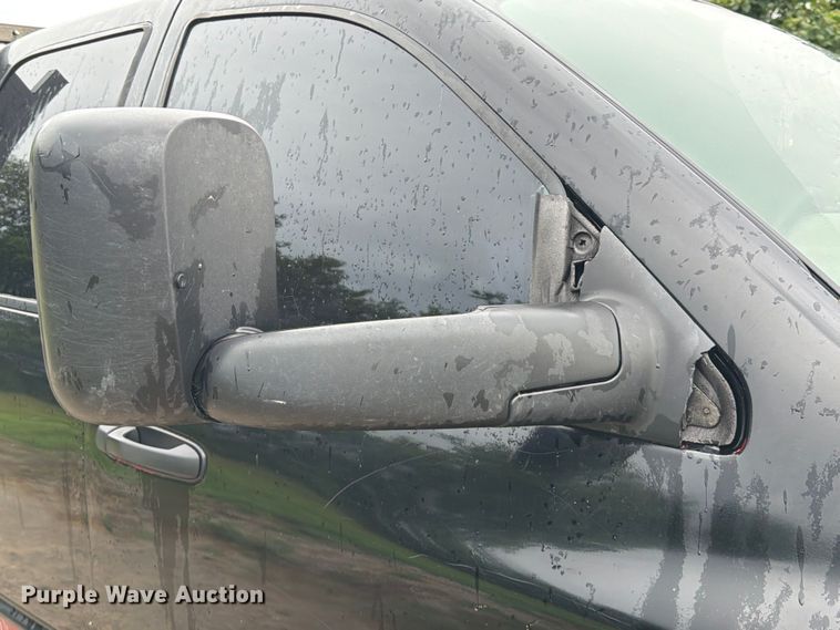 image for item EQ8039 2006 Dodge Ram 3500 Ext. Cab flatbed pickup truck