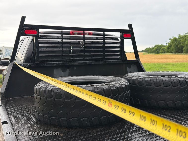 image for item EQ8039 2006 Dodge Ram 3500 Ext. Cab flatbed pickup truck