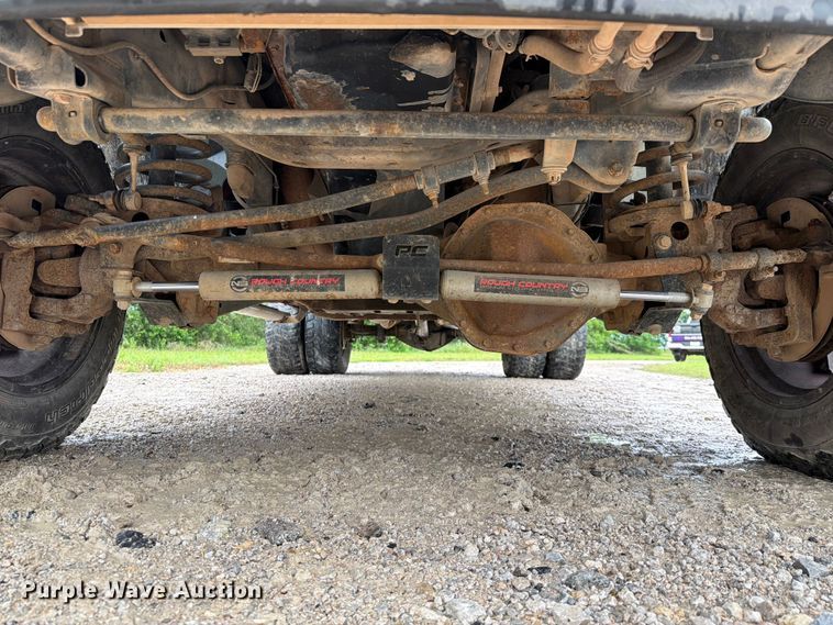 image for item EQ8039 2006 Dodge Ram 3500 Ext. Cab flatbed pickup truck