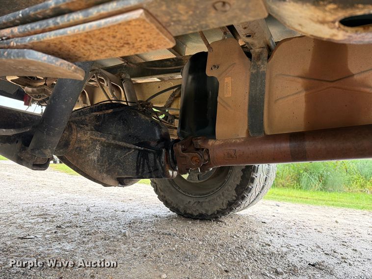 image for item EQ8039 2006 Dodge Ram 3500 Ext. Cab flatbed pickup truck