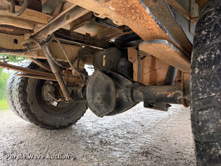 image for item EQ8039 2006 Dodge Ram 3500 Ext. Cab flatbed pickup truck