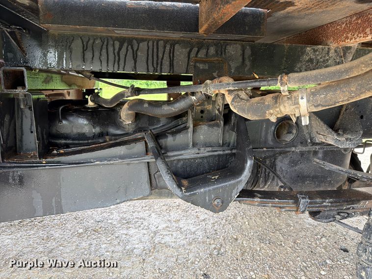 image for item EQ8039 2006 Dodge Ram 3500 Ext. Cab flatbed pickup truck