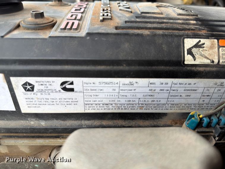 image for item EQ8039 2006 Dodge Ram 3500 Ext. Cab flatbed pickup truck